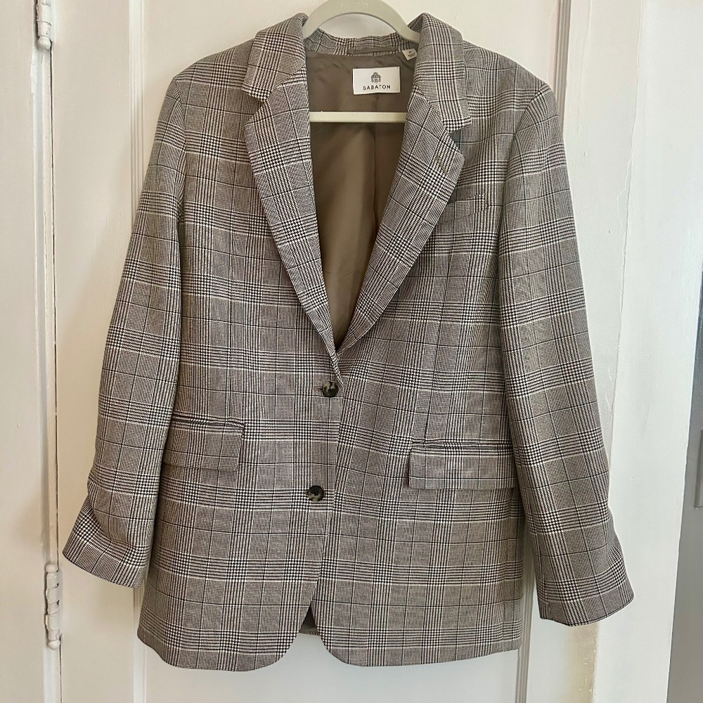 Aritzia Babaton Women’s Oversized Blazer - M